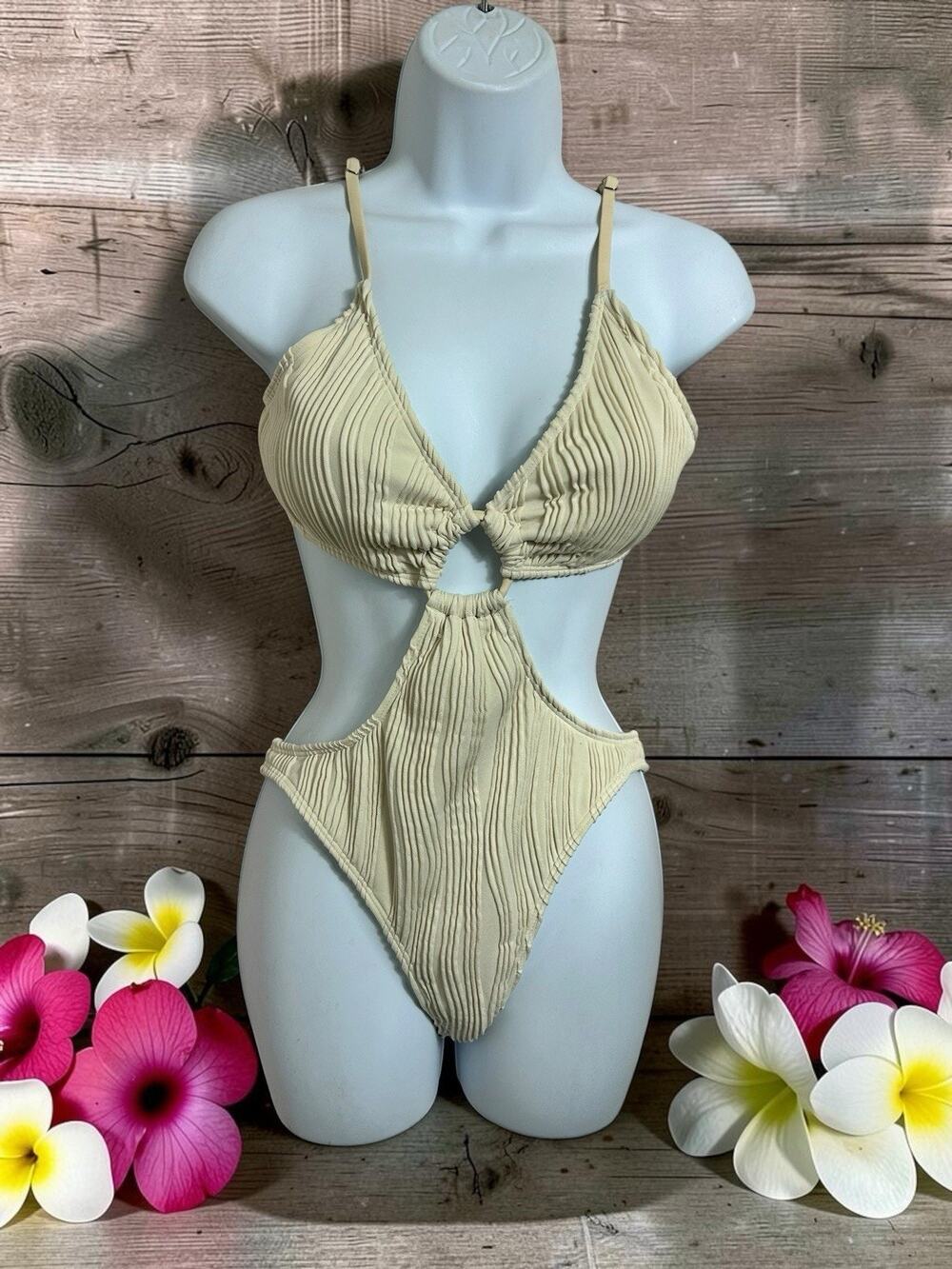 Monokini Swimsuit Sz M Light Yellow Ribbed Swimwear Adjustable Straps Cheeky